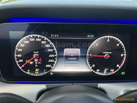 KRİSTAL MOTORSTAN HATASIZ BOYASIZ 2020 E200D AMG COMMAND