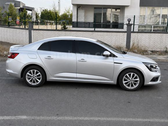 Galeriden Renault Megane 1.5 dCi Touch Plus 2018 Model Diyarbakır