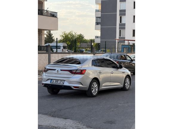 Galeriden Renault Megane 1.5 dCi Touch Plus 2018 Model Diyarbakır