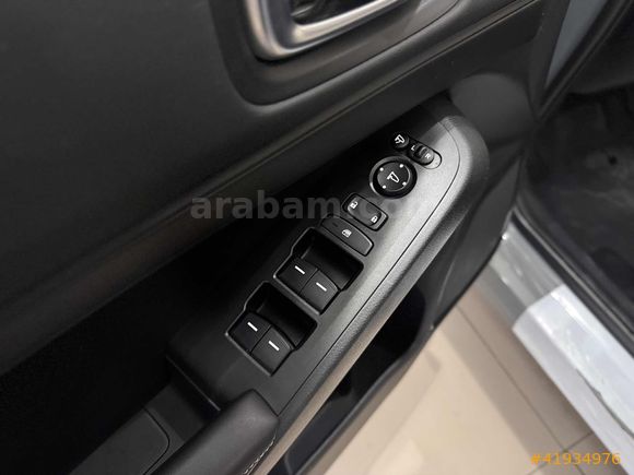 2024 HONDA HR-V ELEGANCE 16 BİN KM HATASIZ BOYASIZ