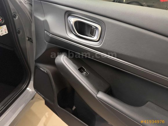 2024 HONDA HR-V ELEGANCE 16 BİN KM HATASIZ BOYASIZ