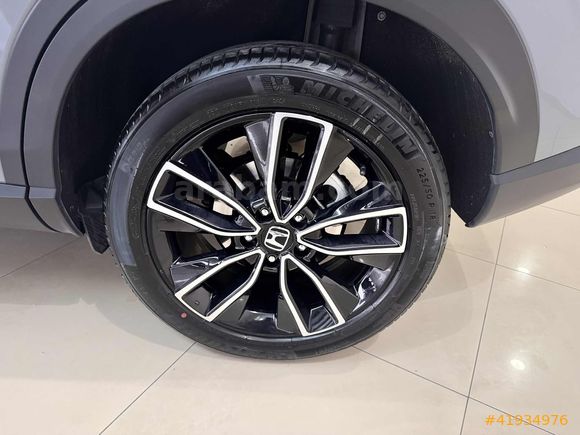 2024 HONDA HR-V ELEGANCE 16 BİN KM HATASIZ BOYASIZ