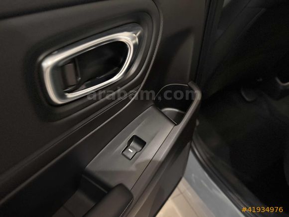 2024 HONDA HR-V ELEGANCE 16 BİN KM HATASIZ BOYASIZ