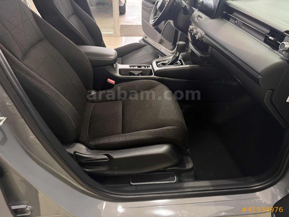 2024 HONDA HR-V ELEGANCE 16 BİN KM HATASIZ BOYASIZ