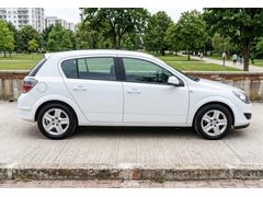 OTOMATİK HECBEK OPEL ASTRA 1.6-EXPERTİZLİ