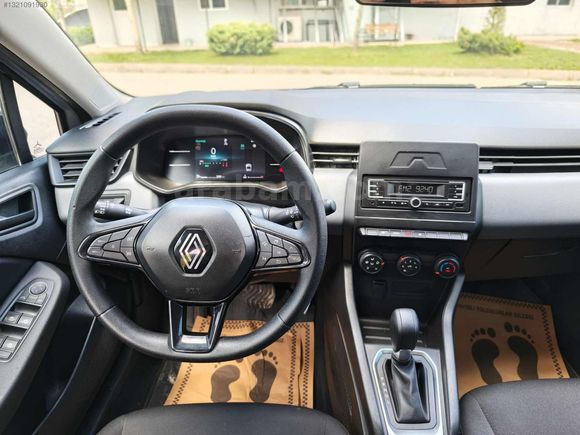 BOYASIZ DEĞİŞENSİZ-OTOMATİK 2023 CLİO-1.0 EQUİLİBRE -GARANTLİ