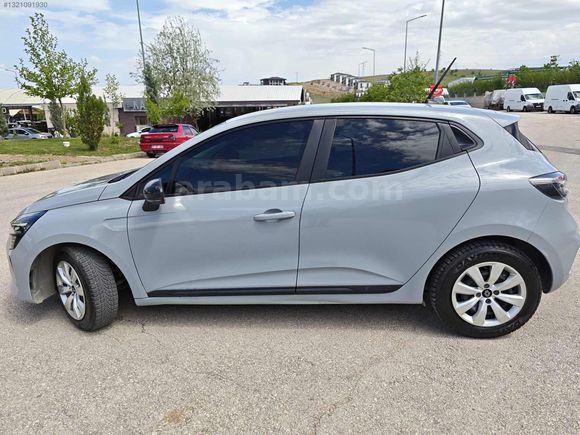 BOYASIZ DEĞİŞENSİZ-OTOMATİK 2023 CLİO-1.0 EQUİLİBRE -GARANTLİ