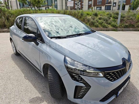 BOYASIZ DEĞİŞENSİZ-OTOMATİK 2023 CLİO-1.0 EQUİLİBRE -GARANTLİ