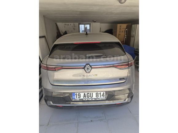 Sahibinden Renault Megane E-Tech Techno 2025 Model  6.001 km Gri (Gümüş)
