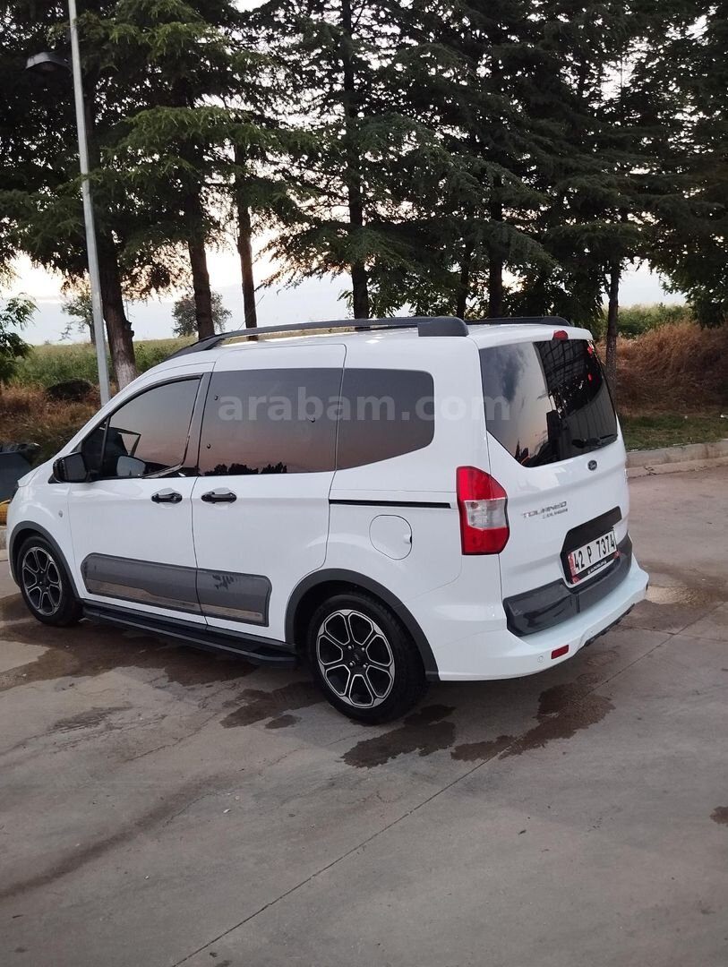 Sahibinden Ford Tourneo Courier 1.5 TDCi Journey Titanium Plus 2022 Model 3