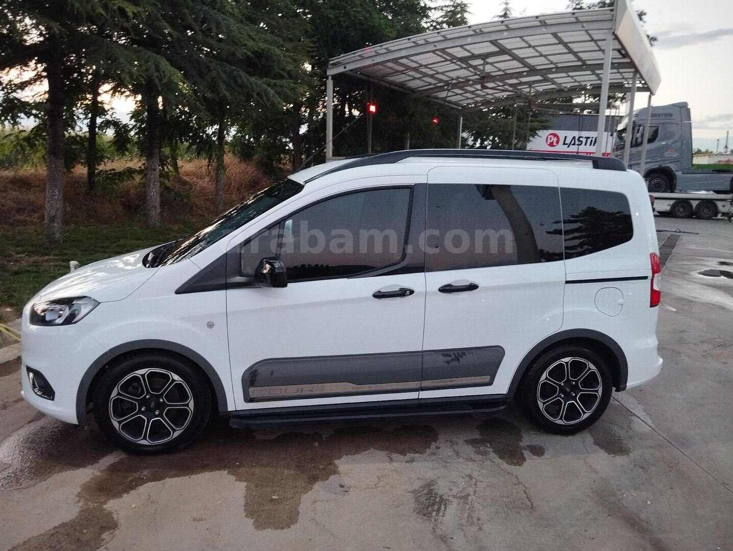 Sahibinden Ford Tourneo Courier 1.5 TDCi Journey Titanium Plus 2022 Model 5