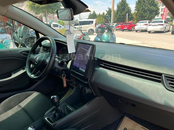 BEYDOĞANLAR'DAN 2021 MODEL CLİO 1.0 SCE JOY PAKET