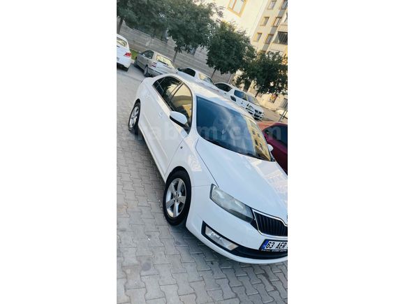 Temiz Aile Arabası Sahibinden Skoda Rapid 1.6 CR TDI Elegance 2013 Model 