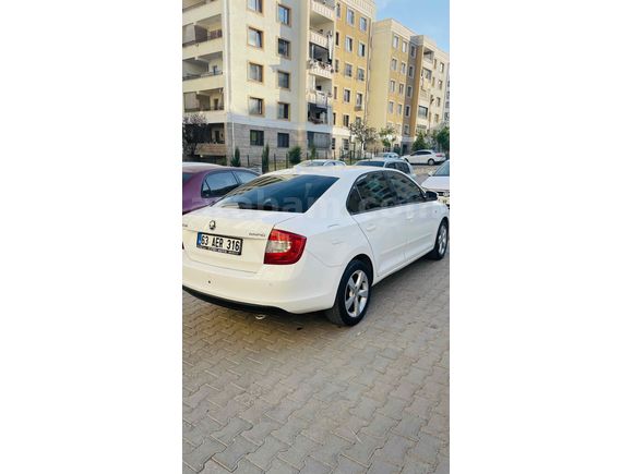 Temiz Aile Arabası Sahibinden Skoda Rapid 1.6 CR TDI Elegance 2013 Model 
