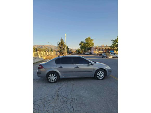 Galeriden Renault Megane 1.5 dCi Expression 2006 Model Malatya