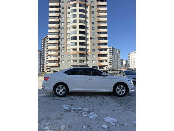 Skoda SuperB 1.4 TSI Active 2018 Model Adıyaman