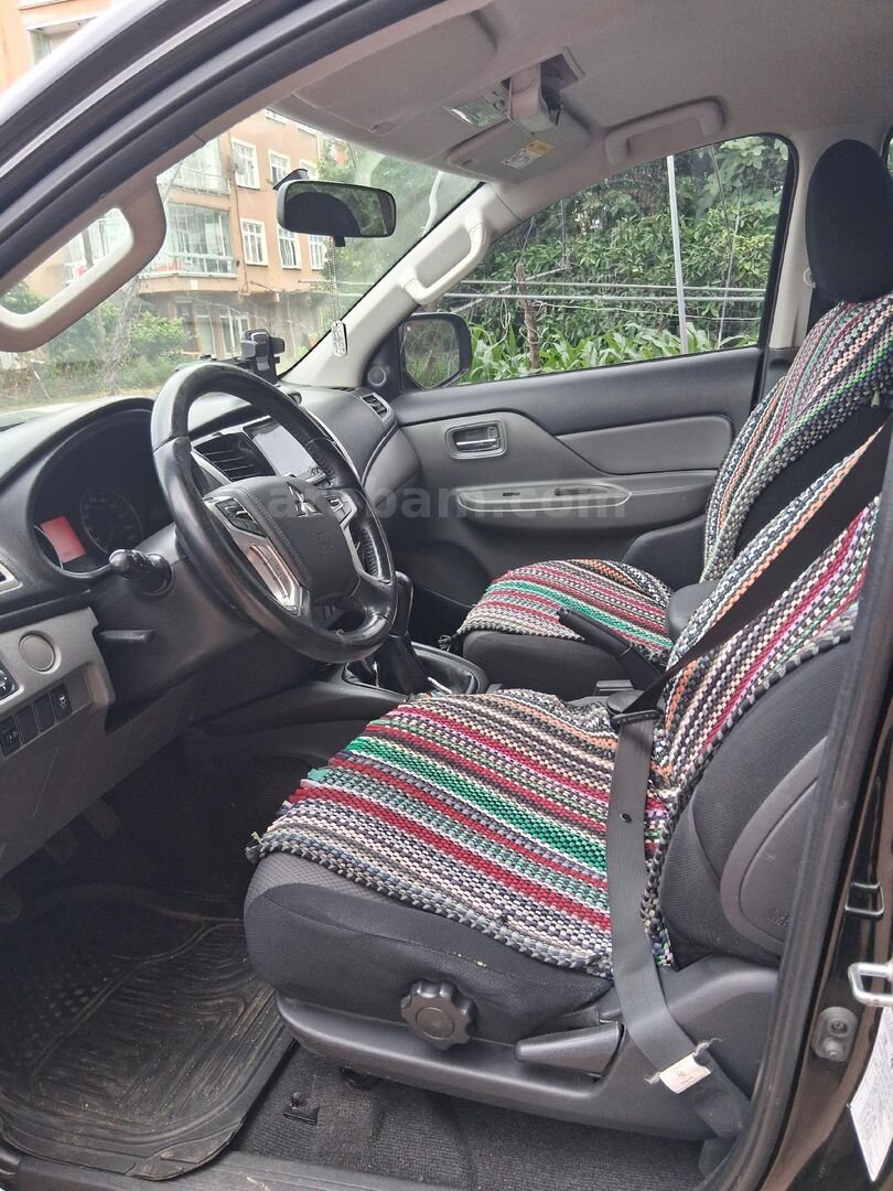 Sahibinden Mitsubishi L 200 4x2 Storm 2017 Model 2018 çıkışlı 86000km Siyah 5