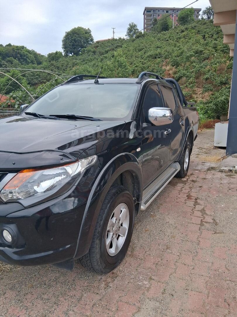 Sahibinden Mitsubishi L 200 4x2 Storm 2017 Model 2018 çıkışlı 86000km Siyah 2