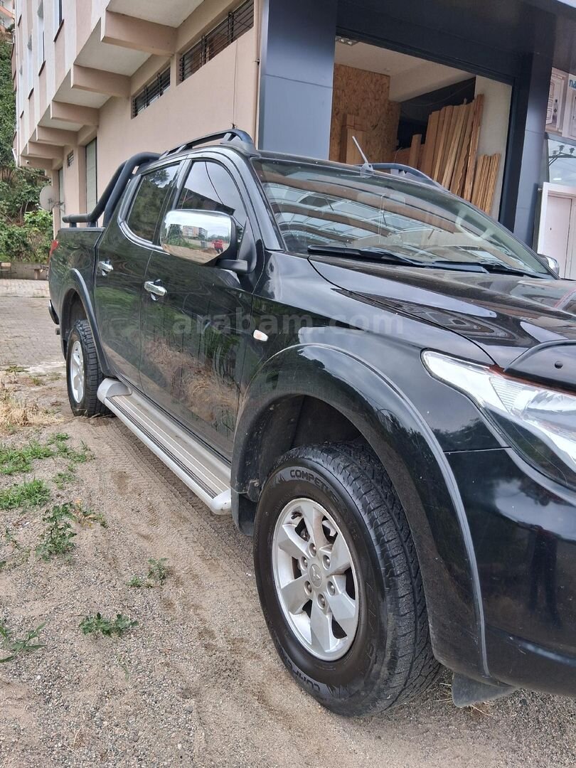 Sahibinden Mitsubishi L 200 4x2 Storm 2017 Model 2018 çıkışlı 86000km Siyah 3