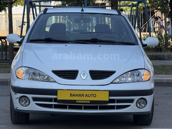 BAHAR AUTO'DAN 2003 MODEL HATASIZ BOYASIZ DÜŞÜK KM MEGANE 1