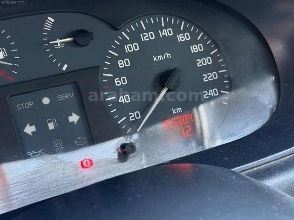 BAHAR AUTO'DAN 2003 MODEL HATASIZ BOYASIZ DÜŞÜK KM MEGANE 1