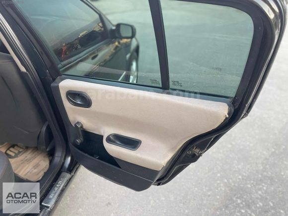 2006 MODEL MEGANE