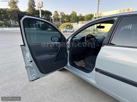 2004 MODEL 279 BİNDE DEĞİŞENSİZ TRAMERSİZ 1.4 RENAULT MEGANE.
