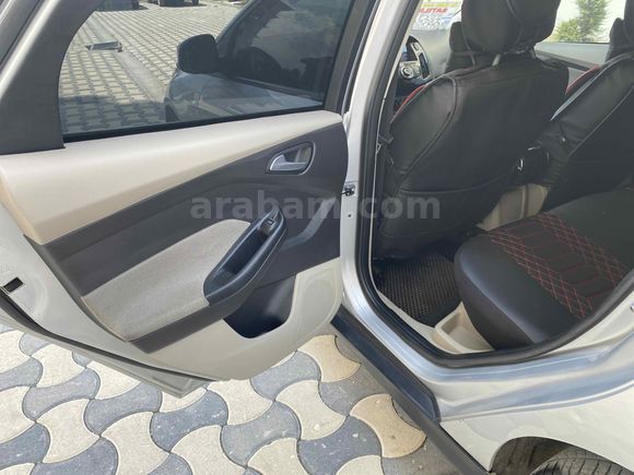 Galeriden Ford Focus 1.6 TDCi Trend X 2013 Model Van
