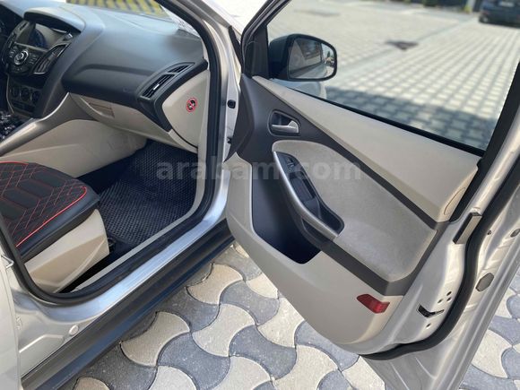 Galeriden Ford Focus 1.6 TDCi Trend X 2013 Model Van