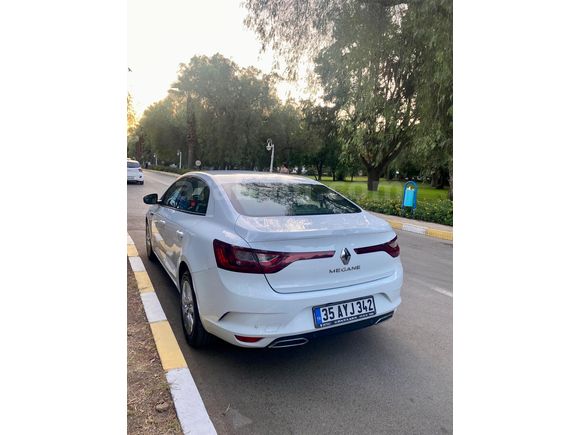 Sahibinden Renault Megane 1.3 TCe Joy 2021 Model