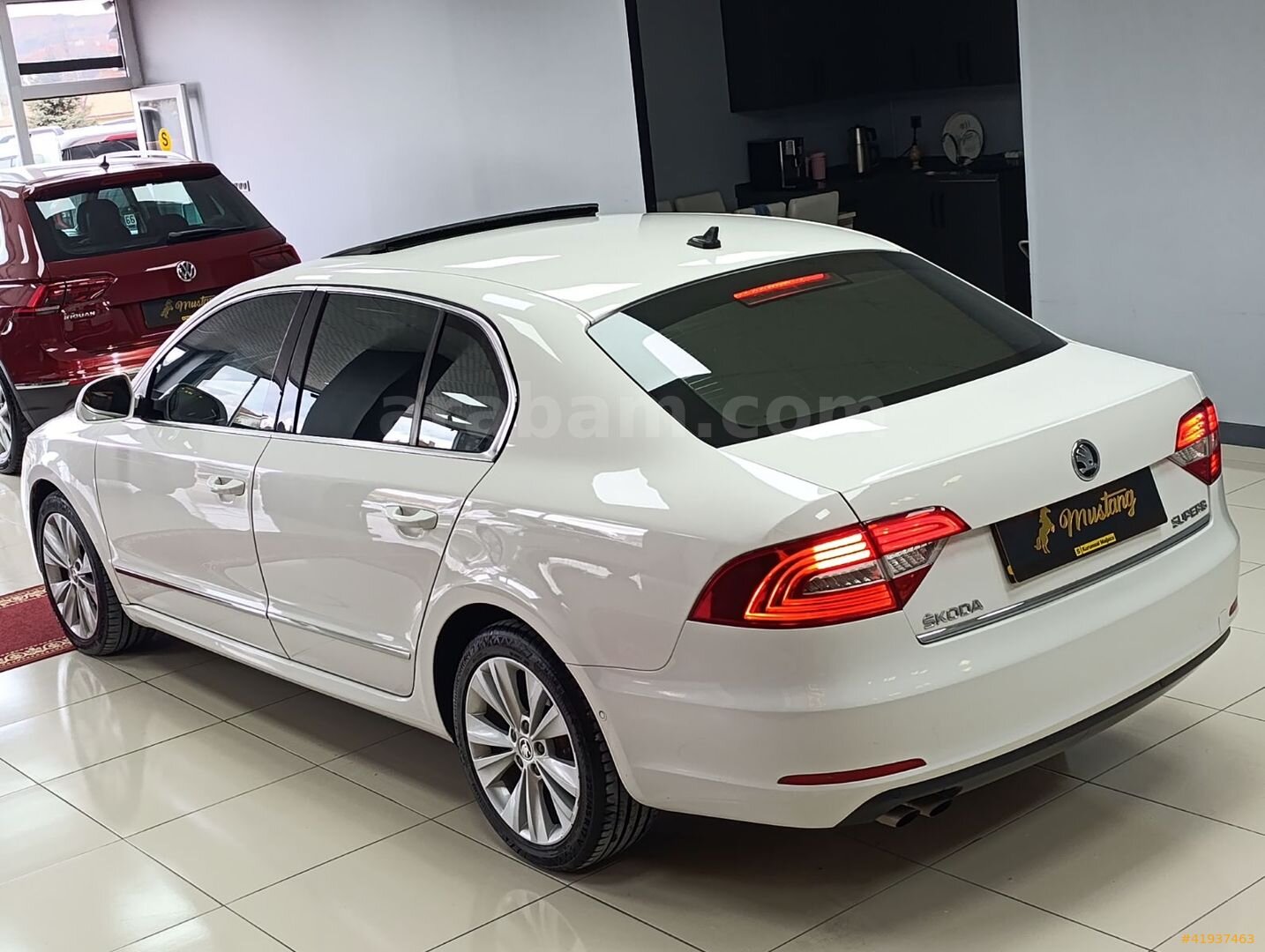 Galeriden Skoda SuperB 1.6 TDI Prestige 2014 Model Yozgat 213.000 km Beyaz 6