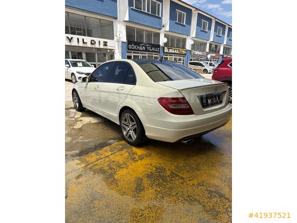 --MODA-- 2011 MODEL C-180 7G-Tronic 156 hp