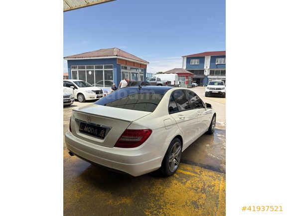 --MODA-- 2011 MODEL C-180 7G-Tronic 156 hp