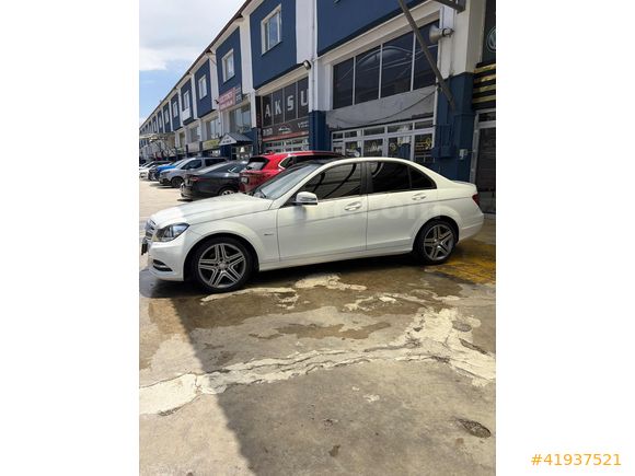 --MODA-- 2011 MODEL C-180 7G-Tronic 156 hp