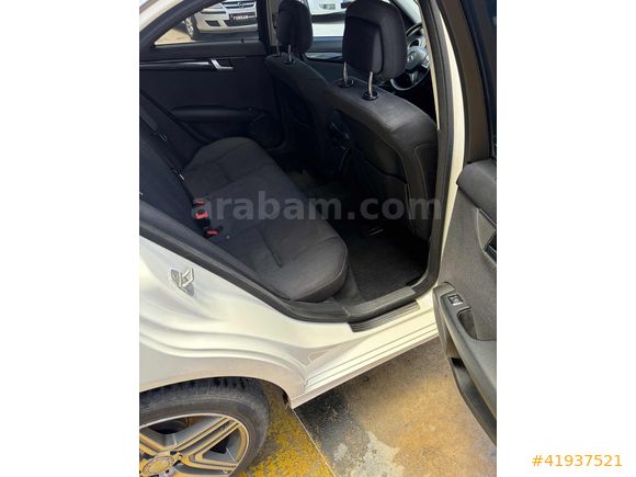 --MODA-- 2011 MODEL C-180 7G-Tronic 156 hp