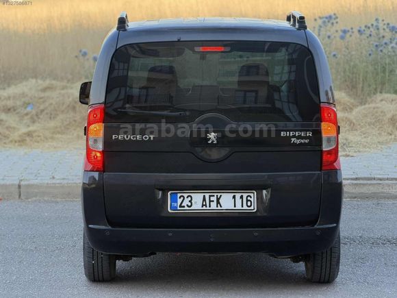 UZMAN AUTO DAN 2013 MODEL KM 190 BİN DE TEMİZ AİLE ARACI