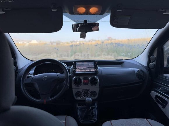 UZMAN AUTO DAN 2013 MODEL KM 190 BİN DE TEMİZ AİLE ARACI