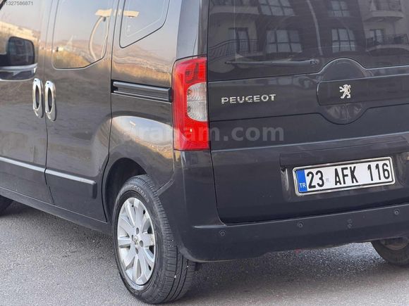 UZMAN AUTO DAN 2013 MODEL KM 190 BİN DE TEMİZ AİLE ARACI