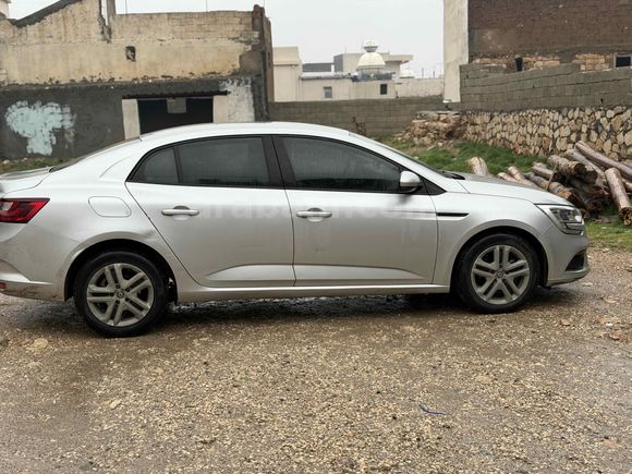Sahibinden Renault Megane 1.3 TCe Joy 2019 Model 
