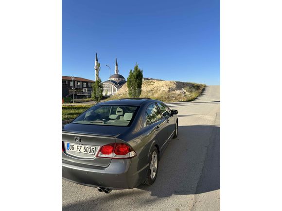 Sahibinden Honda Civic 1.6i VTEC Elegance 2011 Model 