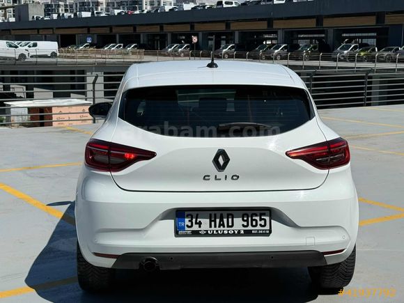 2023_MODEL_RENAULT_CLİO_TOUCH_HATASIZ_BOYASIZ_DEĞİŞENSİZ