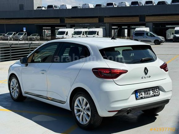 2023_MODEL_RENAULT_CLİO_TOUCH_HATASIZ_BOYASIZ_DEĞİŞENSİZ