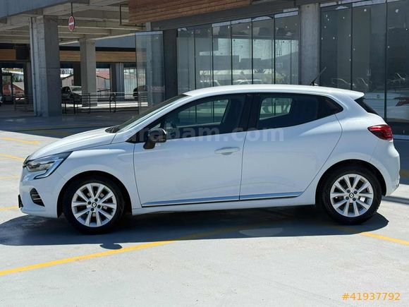 2023_MODEL_RENAULT_CLİO_TOUCH_HATASIZ_BOYASIZ_DEĞİŞENSİZ