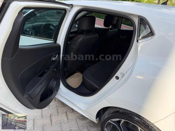 AKDEM OTO 2016 CLIO 4 1.5 DCİ JOY
