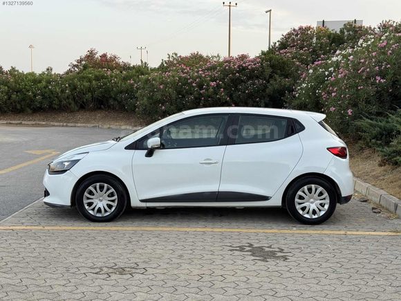 RENAULT CLİO 1.5 DCİ DEGİŞENSİZ DÜŞÜK KM TEMİZ ARAÇ