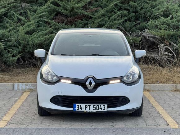 RENAULT CLİO 1.5 DCİ DEGİŞENSİZ DÜŞÜK KM TEMİZ ARAÇ