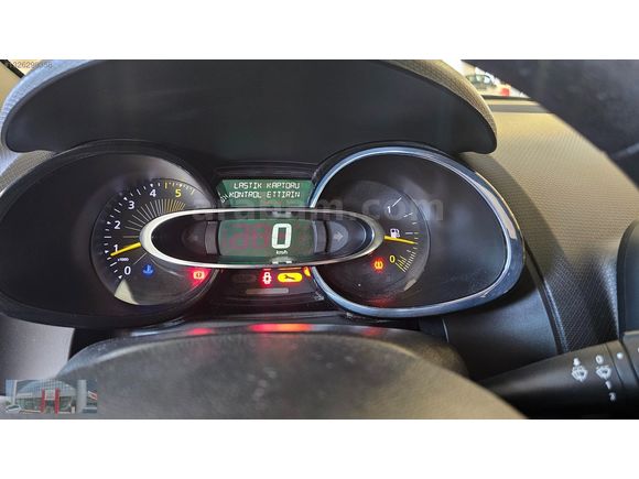 TOYOTA PLAZA TOKULLAR'DAN 2015 RENAULT CLİO JOY