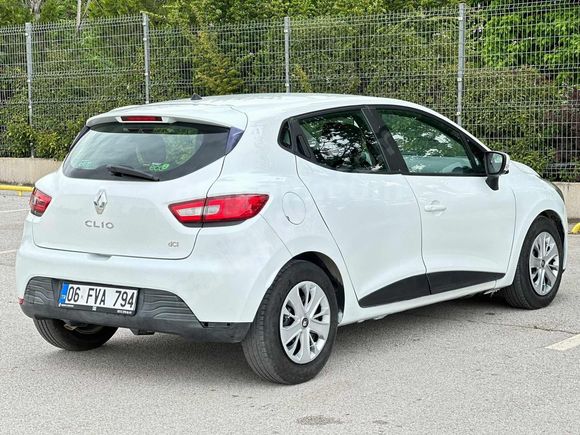 2015 MODEL 3,5 PARÇA BOYALI HATASIZ DEĞİŞENSİZ 175 BİN KM CLİO