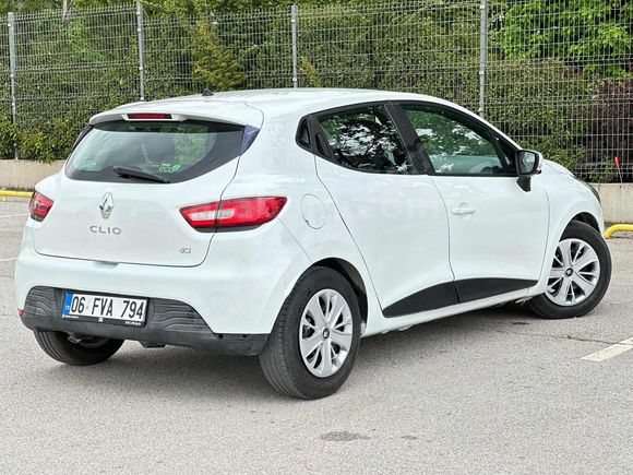 2015 MODEL 3,5 PARÇA BOYALI HATASIZ DEĞİŞENSİZ 175 BİN KM CLİO