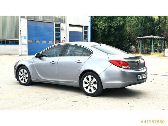 İLİMDAR DAN 117 BİN KM BOYASIZ DEĞİŞENSİZ İNSİGNA 1.6 115HP